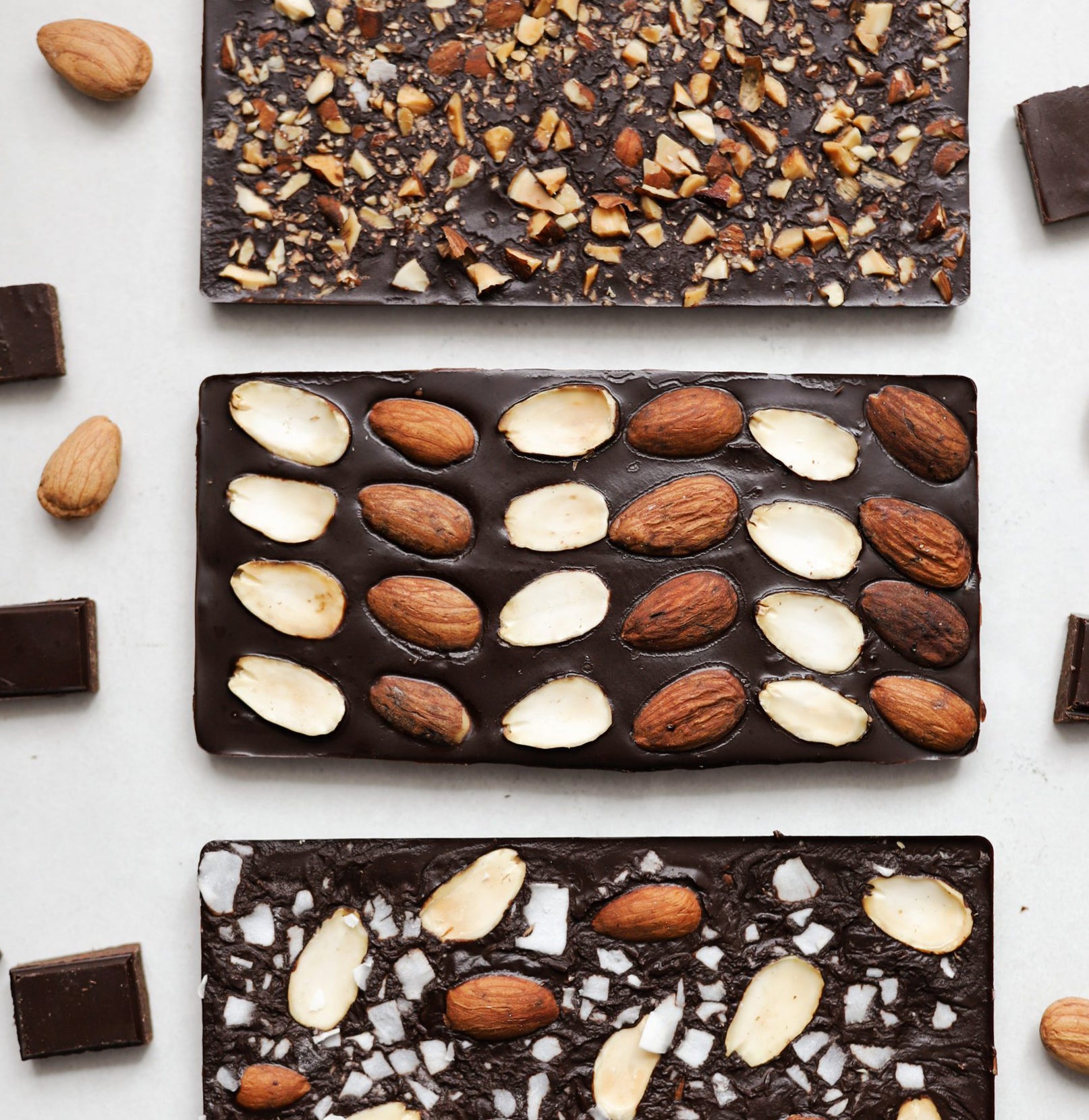 Homemade Dark Chocolate Bars With Almonds - Daily Crunch